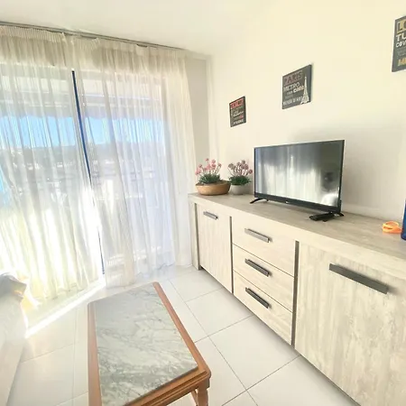 Апартаменти Flat 5 Minutos From W Pool View! *